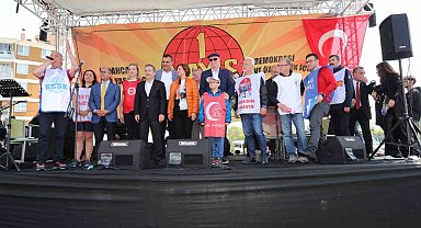 Başkan Kurt, 1 Mayıs'ta işçi ve emekçileri yalnız bırakmadı