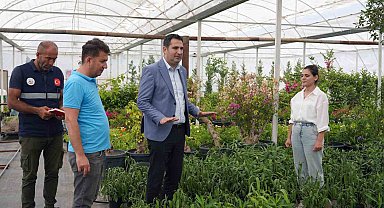 Başkan Tezcan park-bahçe düzenleme çalışmalarını inceledi