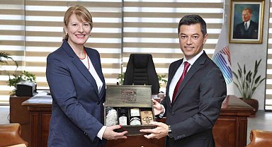Başkan Ünlü, Büyükelçi Morris'i ağırladı