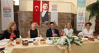 Başkan Ünlü Marmarisli kadınlarla kahvaltıda buluştu