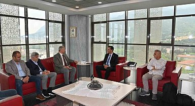 Başkan Zeyrek: "Hata yapan bensem, benim de yanlışlarımı yazın"