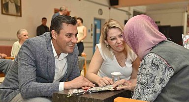 Başkan Zeyrek'ten huzurevindeki annelere ziyaret