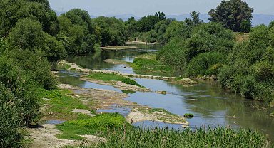 Batı Anadolu'nun en büyük nehri suya hasret kaldı