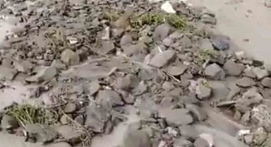 Batman'da sağanak heyelana neden oldu