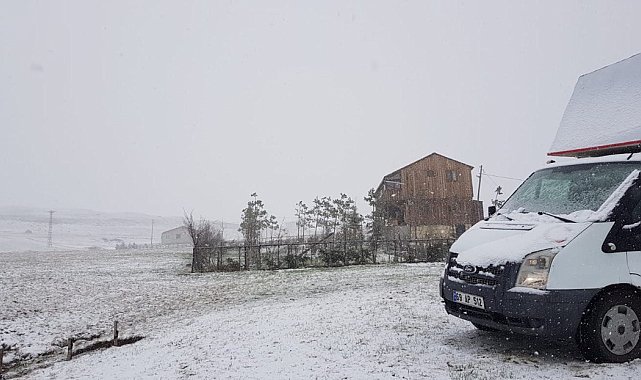 Bayburt'un yüksek kesimleri Mayıs ayında beyaza büründü