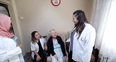 Bayraklı'da vatandaşlara ücretsiz sağlık hizmeti