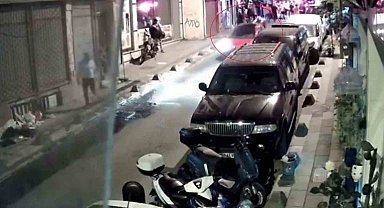 Bayrampaşa'da şampiyonluğu kutlayan taraftara çarpıp kaçtı, o anlar güvenlik kamerasına yansıdı