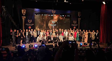 Bedia Muvahhit Tiyatro Ödülleri sahiplerini buldu