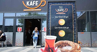 Belediyeye ait bu kafede çay-simit sudan ucuz