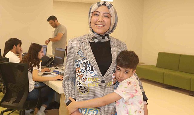 Beş yıldır karaciğer nakli bekliyordu, genç anneye 12'nci donörü umut oldu