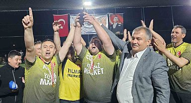 Beyağaç'ta şampiyonlar kupalarına kavuştu