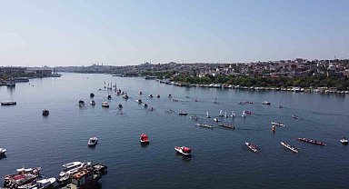 Beyoğlu'nda 19 Mayıs coşkusu denize taştı