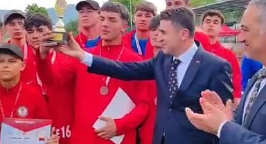 Beyzbol Türkiye Birinciliği Müsabakalarının ödülleri sahiplerini buldu