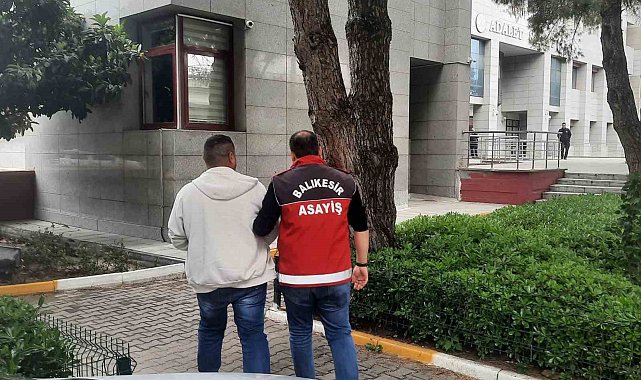 Bıçaklı saldırıya uğrayan kurye hayatını kaybetti