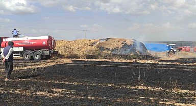 Biçerdöver hasat yaparken sıçrayan kıvılcımlar tarlayı küle çevirdi