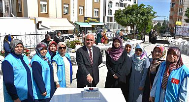 Bilecik'te hayır çarşısı düzenlendi