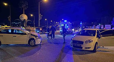 Bilecik'te meydana gelen trafik kazasında 4 kişi yaralandı
