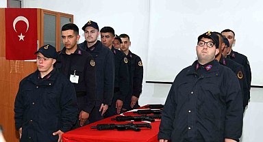 Bir günlüğüne çakı gibi asker oldular