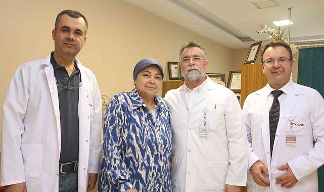 Birçok hastanede yapılamayan ameliyat Medical Point'te yapıldı