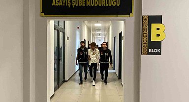 Birlikte alkol aldıkları genç kızı, cinsel ilişki teklifini kabul etmeyince boynuna ip bağlayıp öldürdü