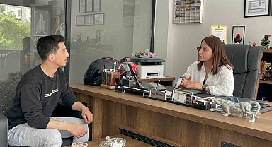 Bitlis'in tek kadın gayrimenkul danışmanı başarısıyla takdir topluyor