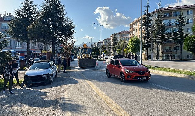 Bolu'da kazada 4 yaşındaki kız ve annesi yaralandı