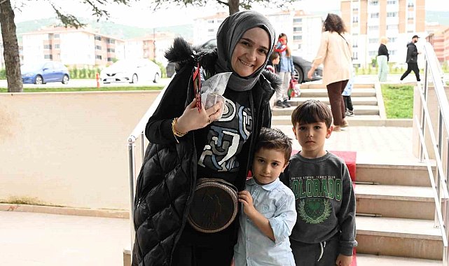 Bozüyük Belediyesi Kreşinin minik öğrencileri, annelerinin Anneler Günü'nü kutladı