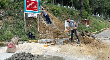 Bozüyük Belediyesi'nden mezarlıkta temizlik ve bakım çalışmaları