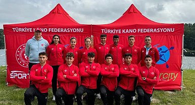 Bursa Büyükşehir Belediyesporlu kanocular Slovakya'dan 4 madalyayla döndü