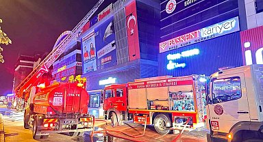 Bursa İtfaiyesi, Nisan ayında yüzlerce yangına müdahale etti.