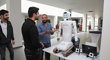 Bursa Teknik Üniversitesi'nin 'Robot Günleri' ilgi gördü