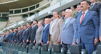 Bursaspor Kulübü: "Taşın altına elini koymaya başlıyorlar"