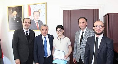 Bursluluk sınavında Türkiye birincisi oldu
