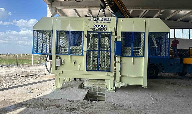 Büyükşehir'den 26 milyon TL'lik beton parke taşı makinesi