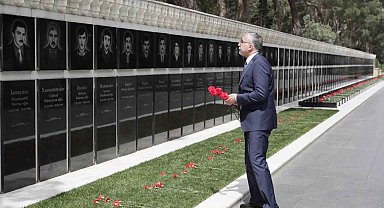 Çalışma ve Sosyal Güvenlik Bakanı Işıkhan, Bakü'de şehitlikleri ziyaret etti