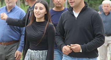 Çanakkale'de Aşıklar Sokağı'nda gençler kısmetini aradı