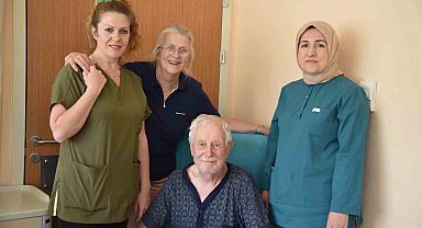Çanakkale'de tur otobüsünden düşen Alman turist yaralandı