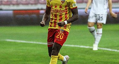 Carlos Mane ligdeki 3. golünü attı