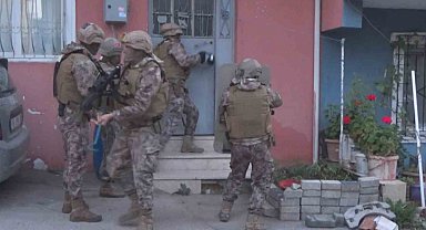 Çatılarda böyle kovaladılar...Bursa'da zehir tacirlerine helikopter destekli şok operasyon