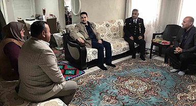 Çavdarhisar Kaymakamı Gedik'ten şehit ailelerin Anneler Günü ziyareti