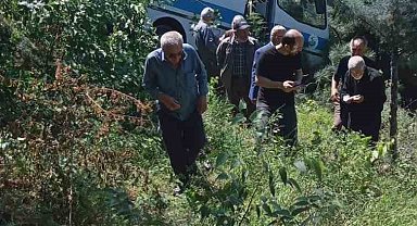 Cenaze dönüşü freni patlayan belediyeye ait midibüs uçuruma yuvarlandı: 9 yaralı