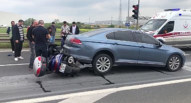 Çerkezköy'de feci kaza: Kırmızı ışıkta duran otomobilin altına girdi