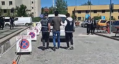 Cezaevi firarisi gizlendiği çalıların arasında yakalandı