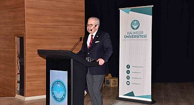 Cihat Yaycı Balıkesir Üniversitesinde "Mavi Vatan"ı anlattı
