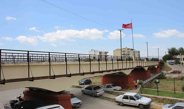 Çine'nin tarihi 'İtalyan Köprüsü' bir asrı aşkın süredir vatandaşlara hizmet ediyor