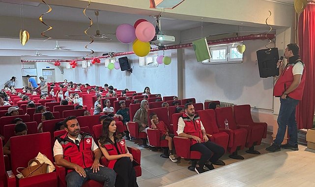 Çineli öğrenciler 'su gönüllüsü' oldu