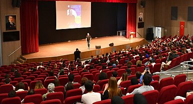 ÇOMÜ'de Kariyer Günü etkinliği gerçekleşti