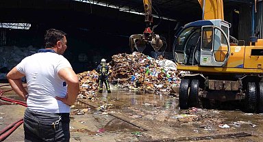 Çöpte başlayan yangın iki işyerine sıçradı
