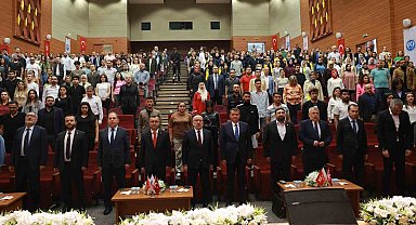 Cumhurbaşkanı Başdanışmanı Sertçelik, KAYÜ'de konferans verdi