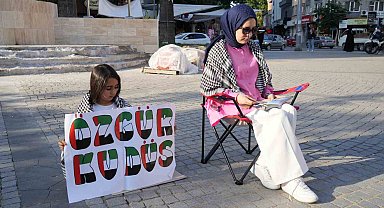 Cumhuriyet Meydanında Filistin için sessiz eylem